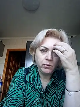 SylvieGold453 online show from May 16, 2026, 11:20 am