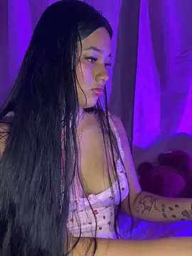 Snapshot of liaa_swan chatting on May 26, 2026, 12:09 am liaa swan online show from May 26, 2026, 12:09 am