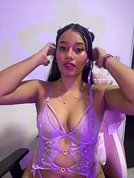 liaa swan online show from April 6, 2026, 3:35 am