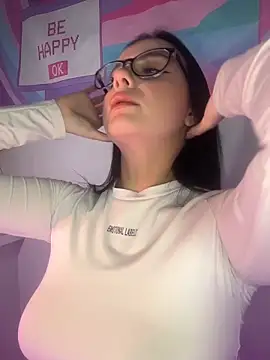 L0LA XO online show from April 5, 2026, 5:30 pm