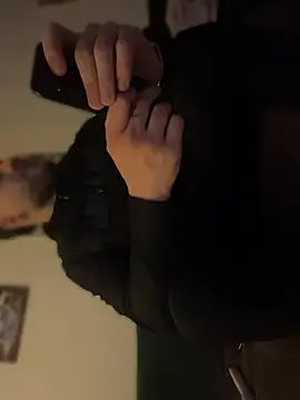 HotTemptation  online show from April 18, 2026, 7:51 pm