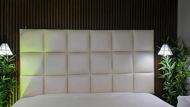 Snapshot of KendralCollin chatting on April 14, 2026, 11:37 am KendralCollin online show from April 14, 2026, 11:37 am