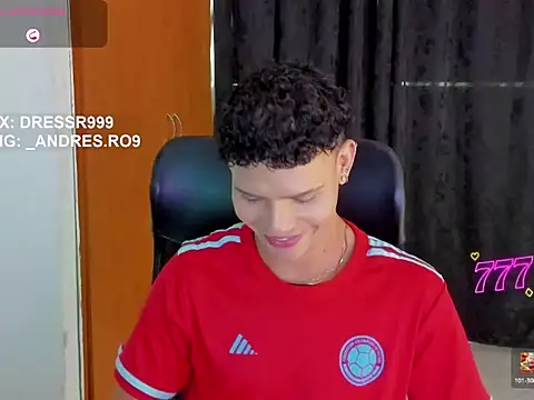 sebascuterouss online show from April 24, 2026, 12:07 pm