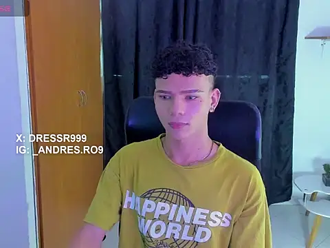 sebascuterouss online show from April 18, 2026, 11:56 am