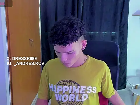 sebascuterouss online show from April 18, 2026, 7:07 pm