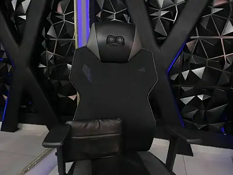 AbbyRogers1 online show from April 3, 2026, 4:52 am