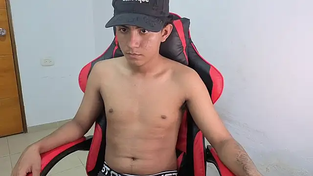 darknigthx online show from April 15, 2026, 12:05 am