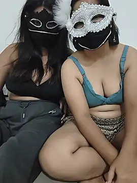 Kashish0124 online show from May 25, 2026, 3:17 am