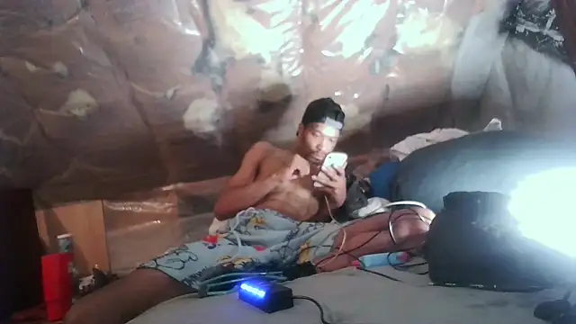 JRNBLU44 online show from April 3, 2026, 12:33 pm