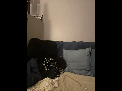 JRNBLU44 online show from April 6, 2026, 8:26 am