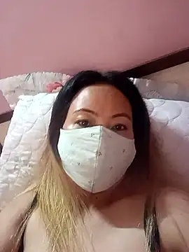 Snapshot of Bristy_BigBoobs chatting on April 3, 2026, 9:05 am Bristy BigBoobs online show from April 3, 2026, 9:05 am