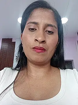 SofiaMendez1  online show from April 28, 2026, 3:05 pm