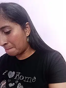 SofiaMendez1  online show from May 11, 2026, 4:04 pm