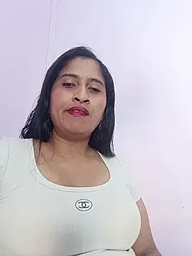 SofiaMendez1  online show from May 22, 2026, 3:21 pm