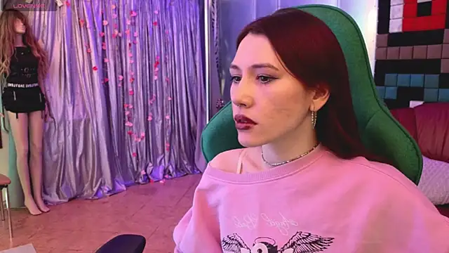 Snapshot of northern_moon chatting on April 1, 2026, 7:10 am northern moon online show from April 1, 2026, 7:10 am