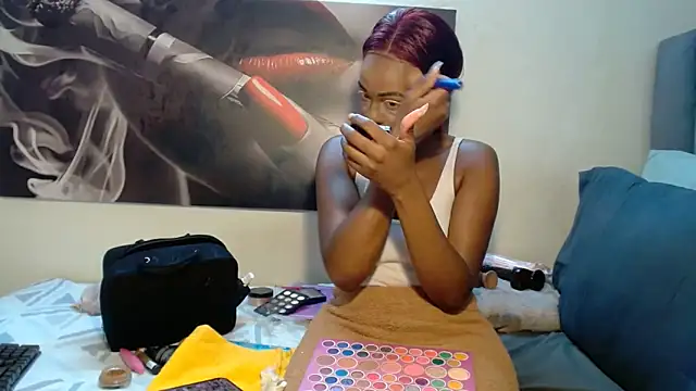 Snapshot of Lola-77 chatting on May 7, 2026, 6:39 am Lola-77 online show from May 7, 2026, 6:39 am