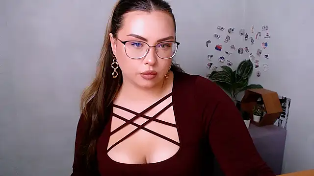 Snapshot of AminaSoul_ chatting on April 3, 2026, 6:42 am AminaSoul online show from April 3, 2026, 6:42 am