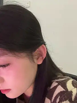 Snapshot of Mina_ovo chatting on April 8, 2026, 6:37 am Mina ovo online show from April 8, 2026, 6:37 am