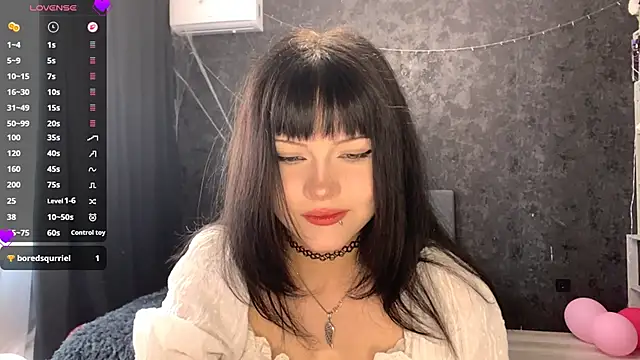EmilyEmbears online show from May 19, 2026, 6:31 am