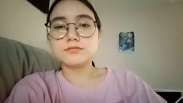 LezlieEllegood online show from April 2, 2026, 2:24 pm