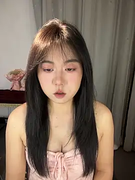 ooooBaby129 online show from May 6, 2026, 1:26 pm