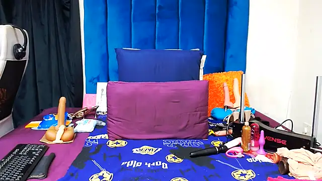Freakyslut-39 online show from June 25, 2026, 7:41 pm