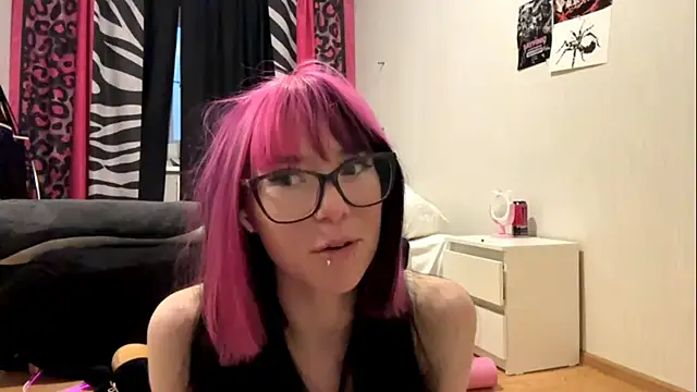 WifeAileen online show from May 26, 2026, 6:28 pm