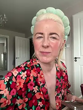 Laylaskyexx online show from June 26, 2026, 6:41 am