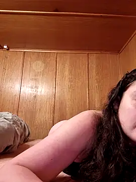 Young Swiss Lisa online show from April 1, 2026, 8:06 pm