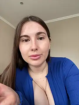 Lindasix online show from May 18, 2026, 7:24 am