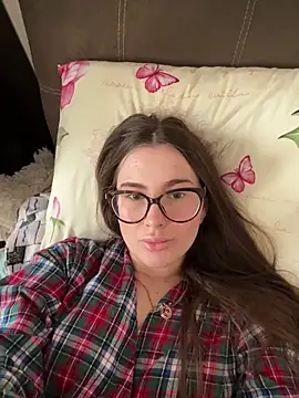 Lindasix online show from April 4, 2026, 9:16 am