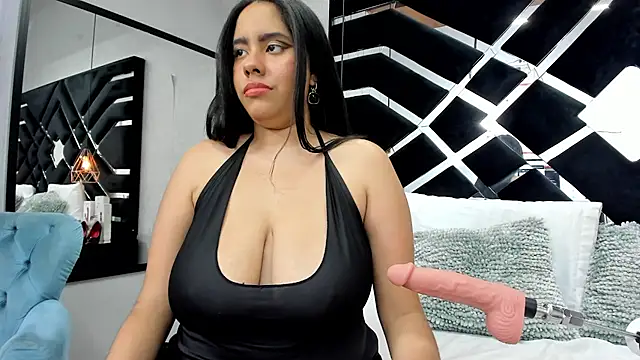 SiennaBel online show from May 25, 2026, 10:41 pm