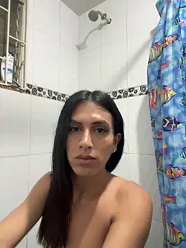 luna duque online show from June 3, 2026, 11:20 pm
