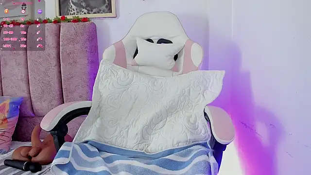 alisson boobs   online show from June 20, 2026, 11:10 pm