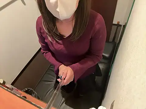 Snapshot of ichigo-milk- chatting on April 6, 2026, 4:19 am ichigo-milk- online show from April 6, 2026, 4:19 am