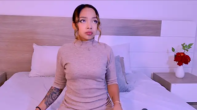 Snapshot of LaraBelmon chatting on April 11, 2026, 8:56 pm LaraBelmon online show from April 11, 2026, 8:56 pm