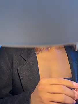 latinacaro- online show from May 17, 2026, 2:17 pm