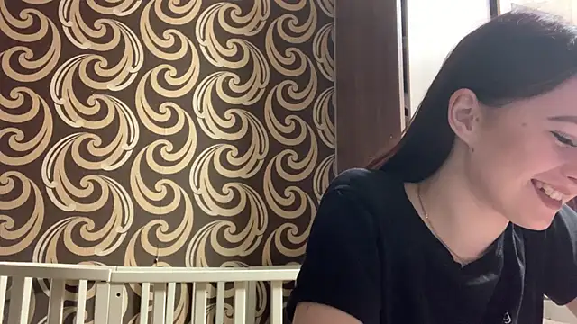 KikiAmino online show from May 2, 2026, 6:07 am