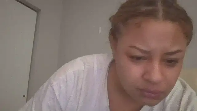madzbailey online show from May 8, 2026, 2:43 pm