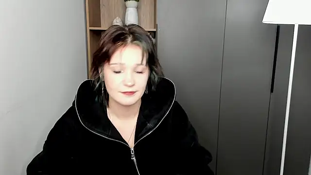 BettieBagwill online show from April 5, 2026, 8:43 am