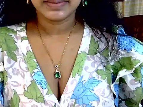 Snapshot of Noor_Zarin chatting on April 13, 2026, 5:17 pm Noor Zarin online show from April 13, 2026, 5:17 pm