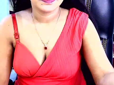 Snapshot of Noor_Zarin chatting on April 21, 2026, 1:42 am Noor Zarin online show from April 21, 2026, 1:42 am