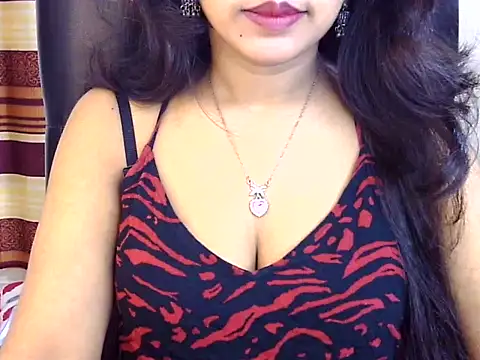 Snapshot of Noor_Zarin chatting on April 28, 2026, 11:31 pm Noor Zarin online show from April 28, 2026, 11:31 pm