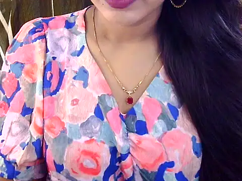 Snapshot of Noor_Zarin chatting on May 14, 2026, 2:58 pm Noor Zarin online show from May 14, 2026, 2:58 pm