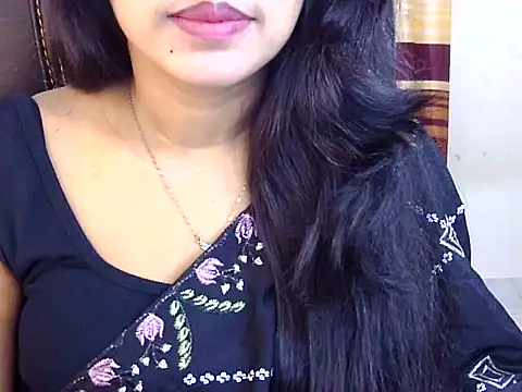 Snapshot of Noor_Zarin chatting on April 27, 2026, 11:47 pm Noor Zarin online show from April 27, 2026, 11:47 pm