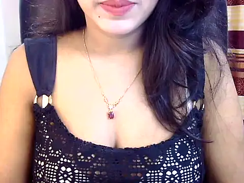 Snapshot of Noor_Zarin chatting on May 4, 2026, 2:26 am Noor Zarin online show from May 4, 2026, 2:26 am