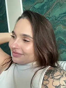 MonikaLoveXx online show from April 3, 2026, 12:22 pm