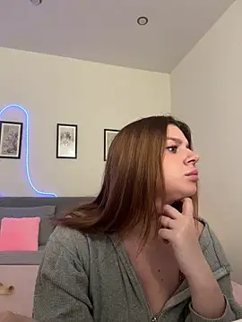 moneyforPeaches online show from April 27, 2026, 2:48 pm