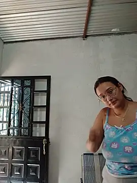 naughty girl hot  online show from May 28, 2026, 8:48 pm