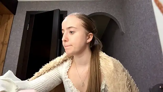 SabinaHaggen online show from April 30, 2026, 2:13 pm